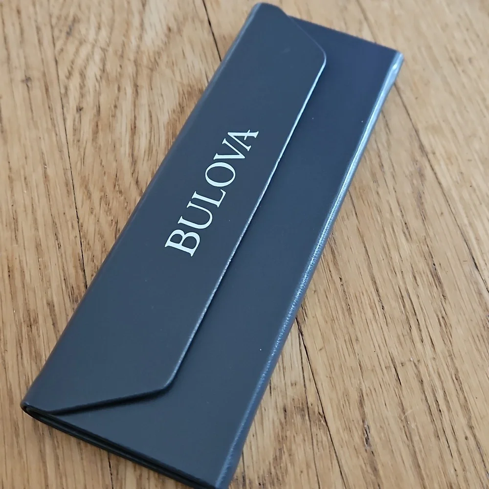 Bulova Triangular Collapsible Glasses Case